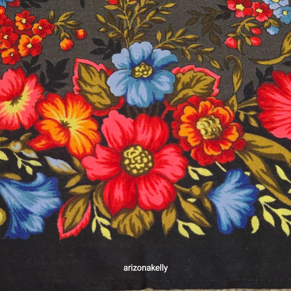 NWOT Pavlovo Posad Wool Square Scarf Vibrant Floral Design - Picture 7 of 14